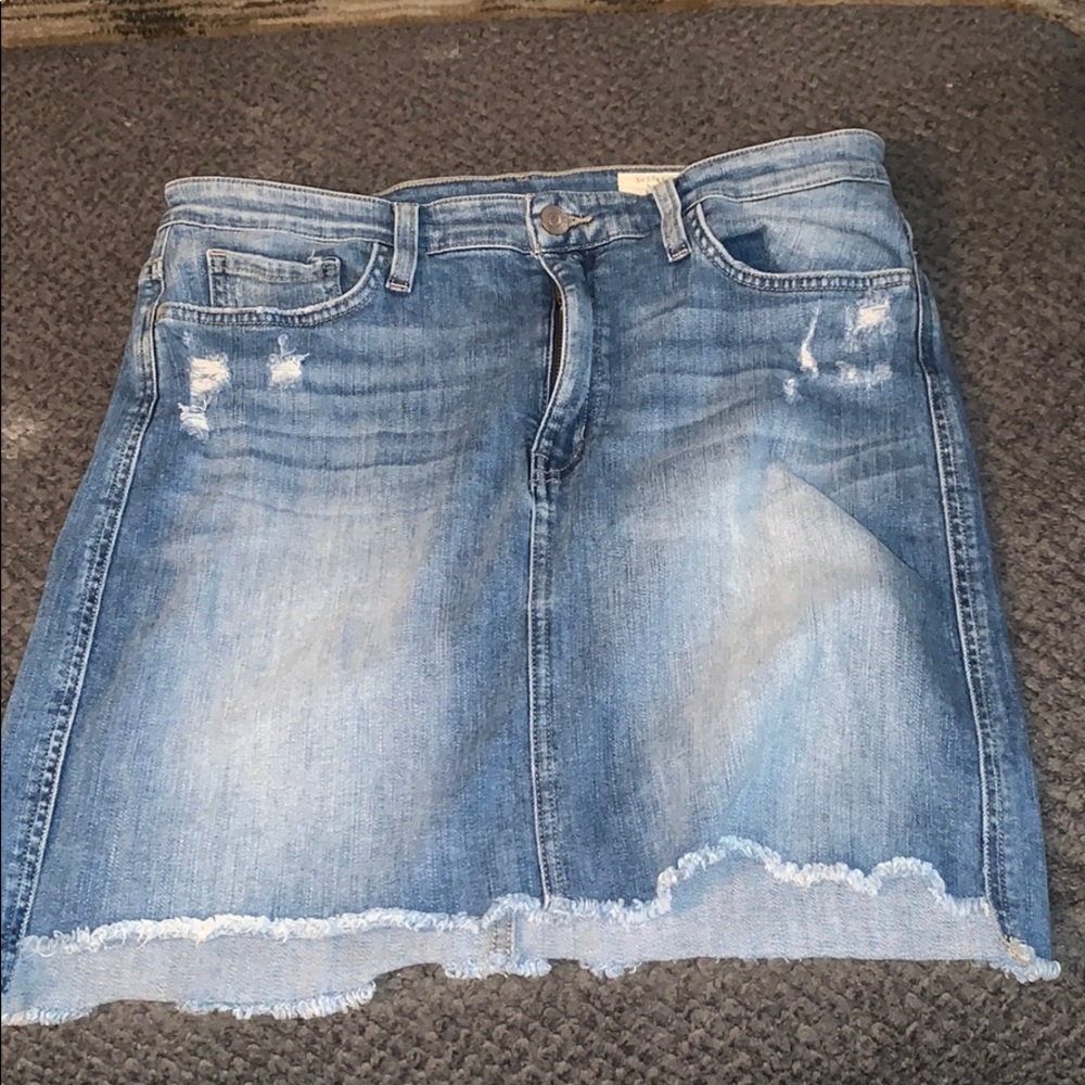 BUCKLE DENIM SKIRT SIZE 30